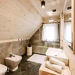 Pod Sniezka Chalet *